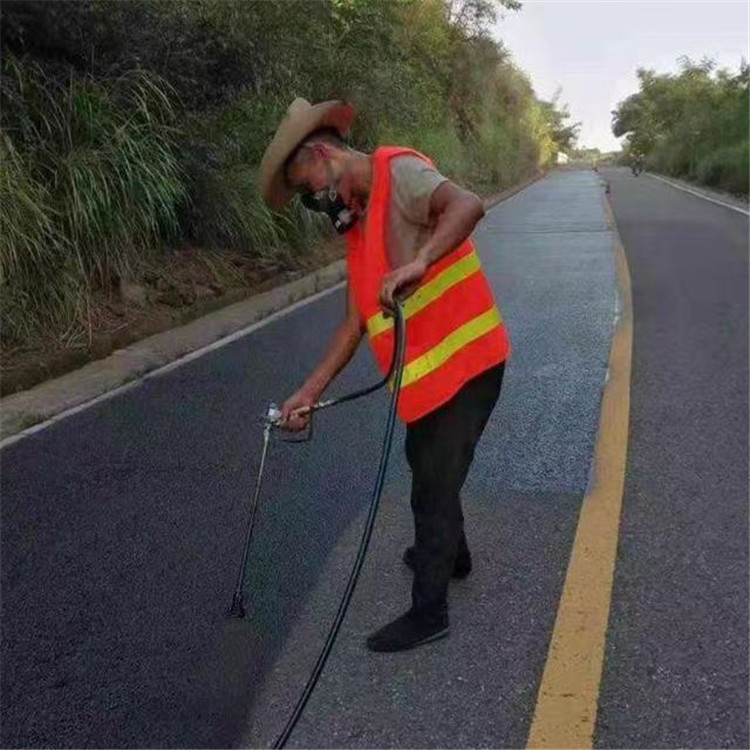 包头 彩色防滑路面的底涂是保障路面附着力